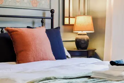 Image de Le Downtown French Maison- Luxury Greer Home w/Firepit