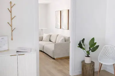 Image de Cozy Stylish Home to Relax and Gather