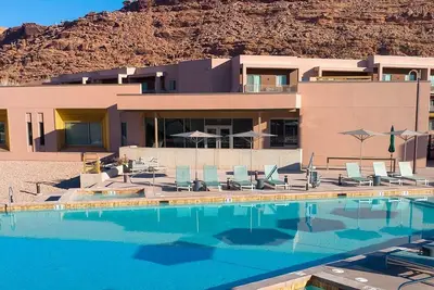 Image de Gather for adventures in Moab, Ut. Stay in this cozy 1 bedroom Presidentia