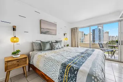 Image de Iconic Ilikai 1Bd City View, Steps from the beach!