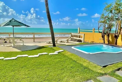 Image de House with Pool on the Beachfront in Maceió - Al
