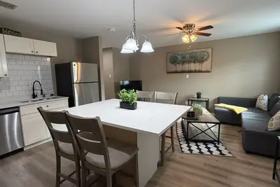 Image de The Bassett Bungalow - B