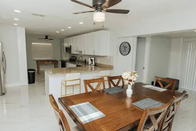 Image de New Spacious 3-Bedroom Retreat with Free Parking