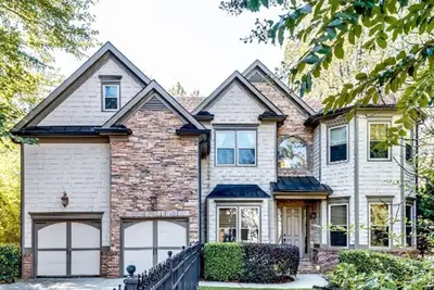 Image de 6bd/5. 5b, Brookhaven. Sleeps 12, Big yard, w pool. Gate