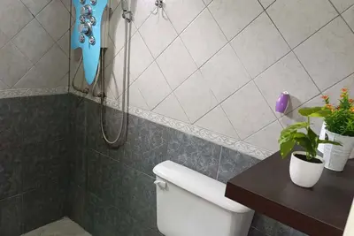 Image de Casa completa, confortable y bien ubicada cerca del centro y Ruta 3