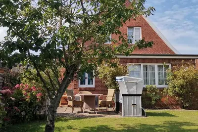 Image de Haus Carsten in Westerland: Comfortable accommodation with terrace and close to the beach