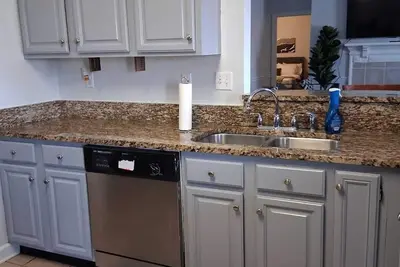 Image de Spacious & Beautiful 6-Bedroom Home with Pool in Memphis