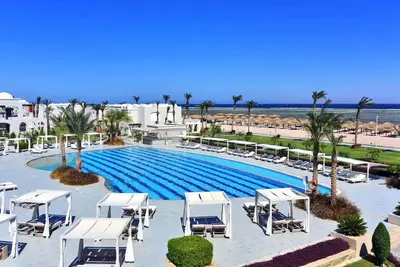 Image de 2 Rejuvenating Rooms with Garden Views - Stylish Comfort in Central Sharm