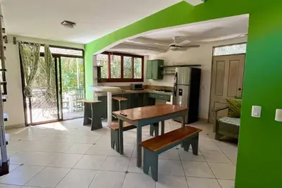 Image de Casa Grande – Spacious Adults-Only Two-Level Home - shared pool, near the Beach