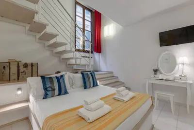 Image de Elegant Duomo Loft with Elevator