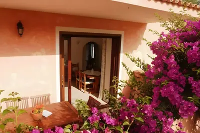 Image de Maison de vacances « Villa Oliva Pittulongu » avec vue mer, Wi-Fi et climatisation