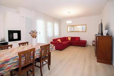 Image de Cozy apartment located within walking distance of Beaches and Film Festival