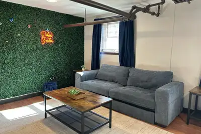 Image de Wrigleyville Retreat • 1br • Sleeps 6 • Full Kitchen
