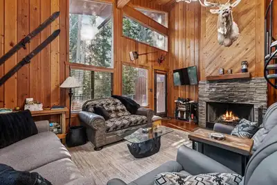 Image de Ptarmigan Condo with Community Amenities and Shared Lake Access