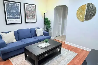 Spacious 5br 2ba Berwyn Home