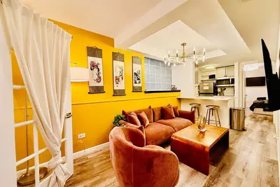 Image de Gold Coast Suite Near Oak Street 2br