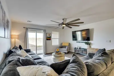 Image de 3 Mi to Casa Grande Ruins: Family Home in Coolidge