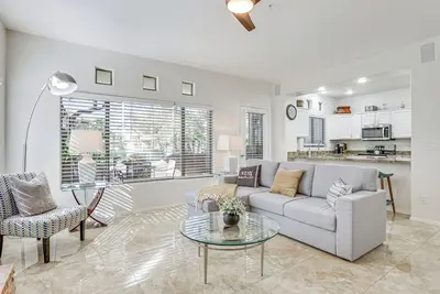 Image de Snowbird Escape w/ Pool! 4 Mi to Kierland Commons