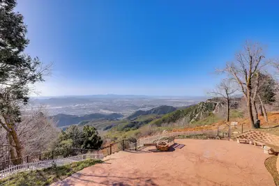 Image de Mtn & Valley Views! Rimforest Lodge w/ Fireplace