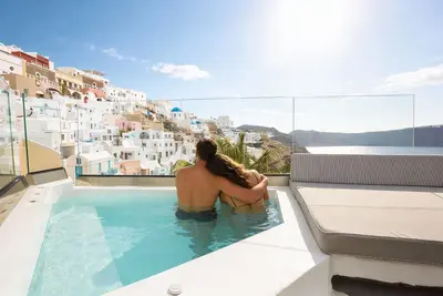 Image de Blessed Blue Sky Jr Suite with heated Jacuzzi and Caldera sea view