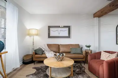 Image de Modern Midtown Pad in the Heart of Tyler