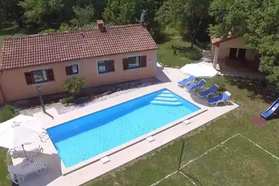 Image de Maison de vacances avec piscine et climatisation