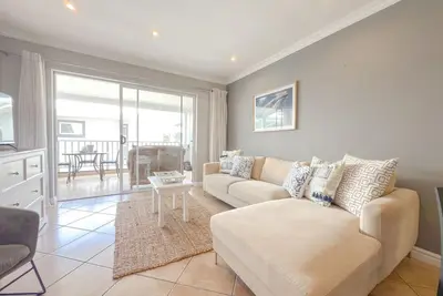 Image de Kloof Gardens Contemporary Coastal Apartment