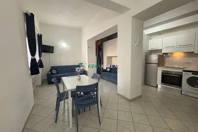 Image de Studio Apartment for 4 Guests in the Town Center – Ref. La Fonte