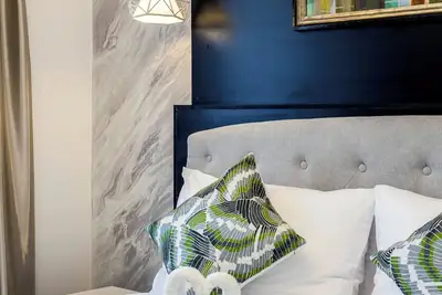 Image de Elegant 1br Condo Near Bgc Prime Taguig Location