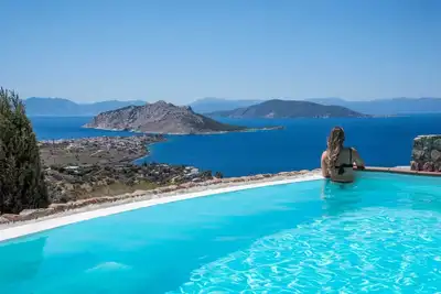 Sunkissed Villa, Cottage