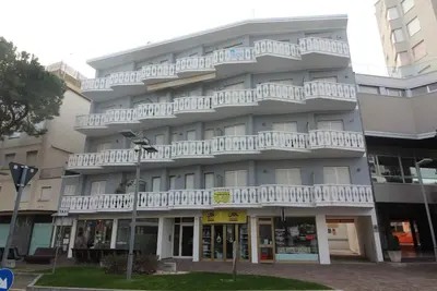 Image de Appartement de vacances avec climatisation et balcon