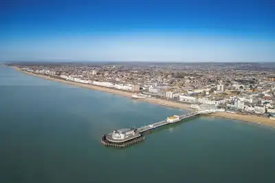 Image de A beautifully decorated 3 bedroom seaside apartment in Worthing