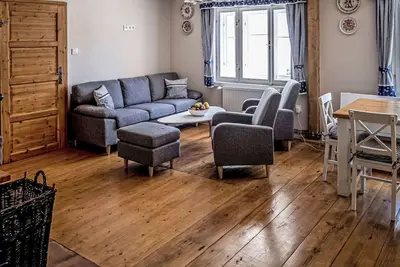 Image de Maison de vacances privée avec Wifi, piscine privée, bain à remous, terrasse, animaux admis