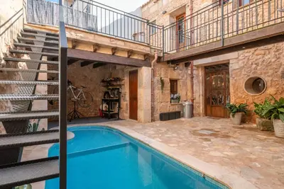 Image de Maison de ville à Alagaida