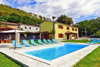 Image de Villa avec piscine et climatisation