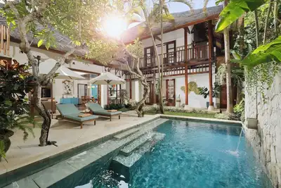Image de Tranquil Beachside 2br Pool Villa Jimbaran