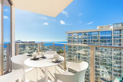 Image de Luxury Sky Ala Moana Condo with Ocean & City Views