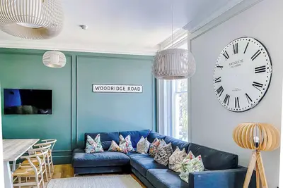 The Railway House - Platform 2b