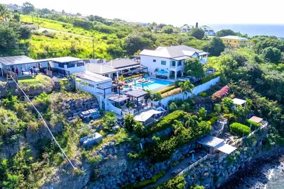 Image de Sunset Reef in Basseterre by Personal Villas - Tropical Escape on Caribbean Oceanfront Villa