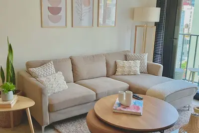 Image de Spacious 3br in Miraflores: Rooftop Pool & Balcony - Steps to Top Dining & Cafes