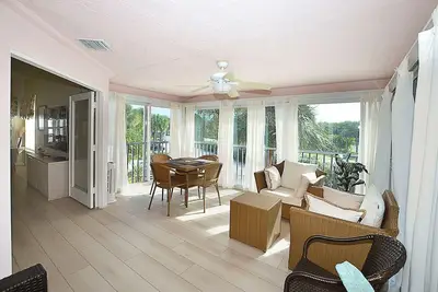 Image de Coastal Breeze Escape