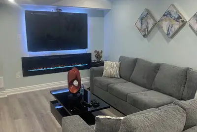 Image de Cozy 2 bedroom apartment with 3 beds