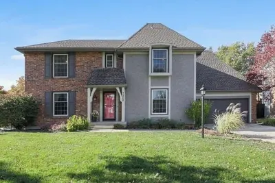 Image de Marvelous 4-bedroom house with Pool in lovely Lenexa World Cup Ready