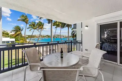 Image de Beachfront, Balcony, Pool, Gym, Ocean Views