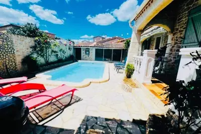 Image de Grande villa a nimes avec piscine spa clim et sans vis-à-vis