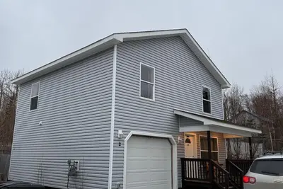 Image de Home away from home 3 bedrooms, 1. 5 bath, 1 car garage