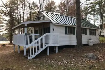 Image de Waterfront 3-Bedroom Cottage on Pleasant Pond in Turner, Me