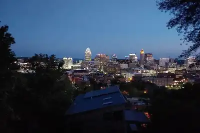 Image de Luxury 3 Bed Home Mins To Downtown, Stadiums & Children's Hospital