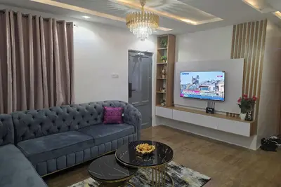 Image de Bluehomes: Cozy 2-Bedroom Holiday Suite/Apartment in Lagos, Nigeria.