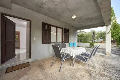 Image de Appartement d'une chambre avec la terrasse Slatine, Ciovo (A-25145-c)